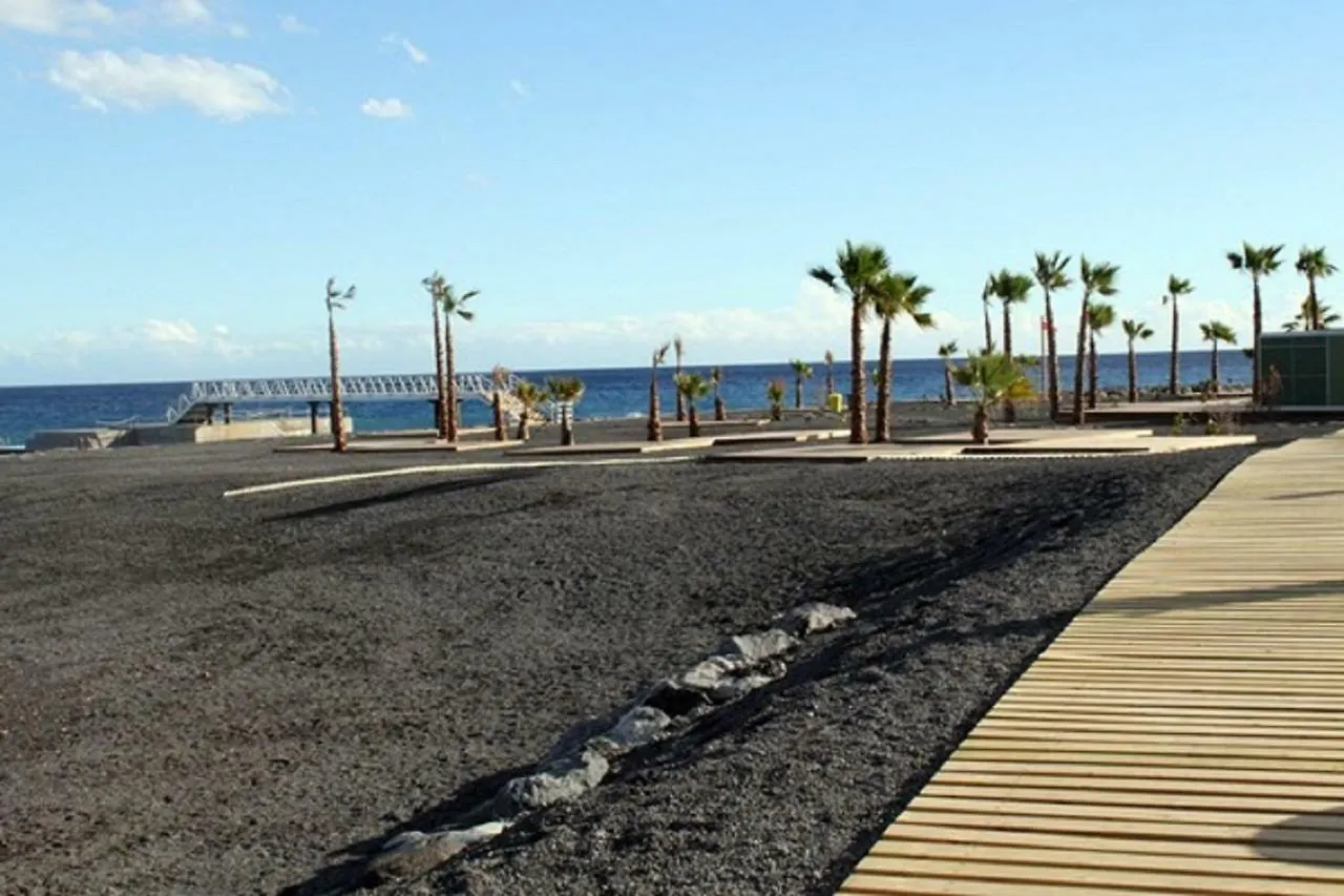 Paradise Candelaria 0*,