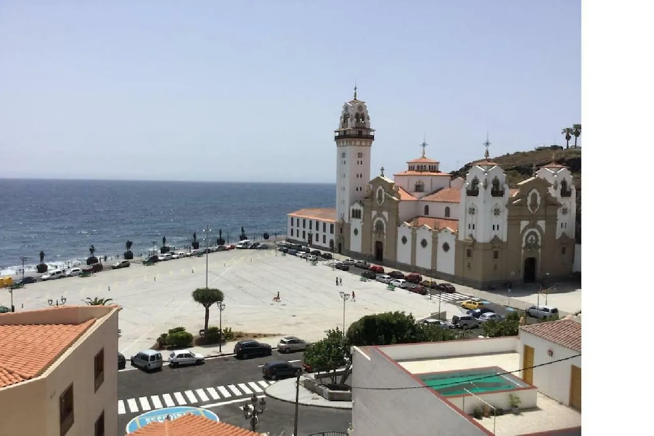 Paradise Candelaria